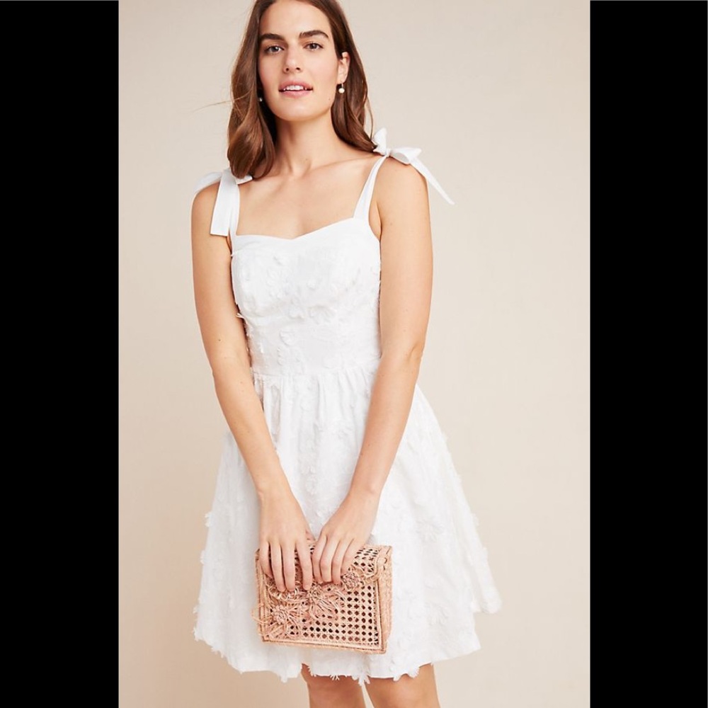 Gal Meets Glam TRUDY EMBROIDERED FLORAL DRESS